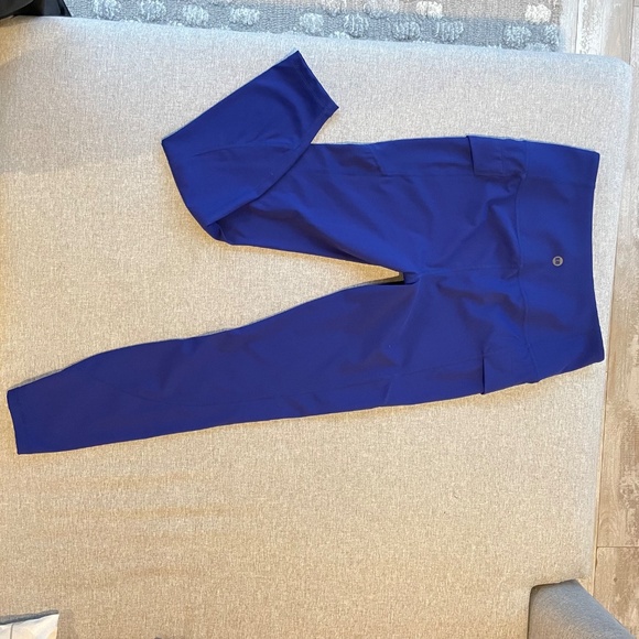 Eddie Bauer - compression leggings - like new - Picture 5 of 7